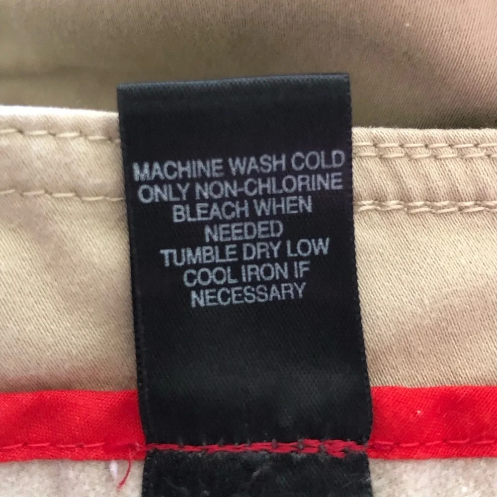Avenue Beige Stretch Capri Pants Size 26 Plus Workwear